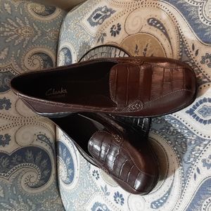 NWOT Clark's Bendables Crocodile Print Leather Size 9M